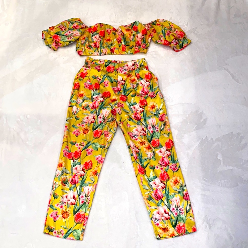 Fashion Nova- Floral matching set